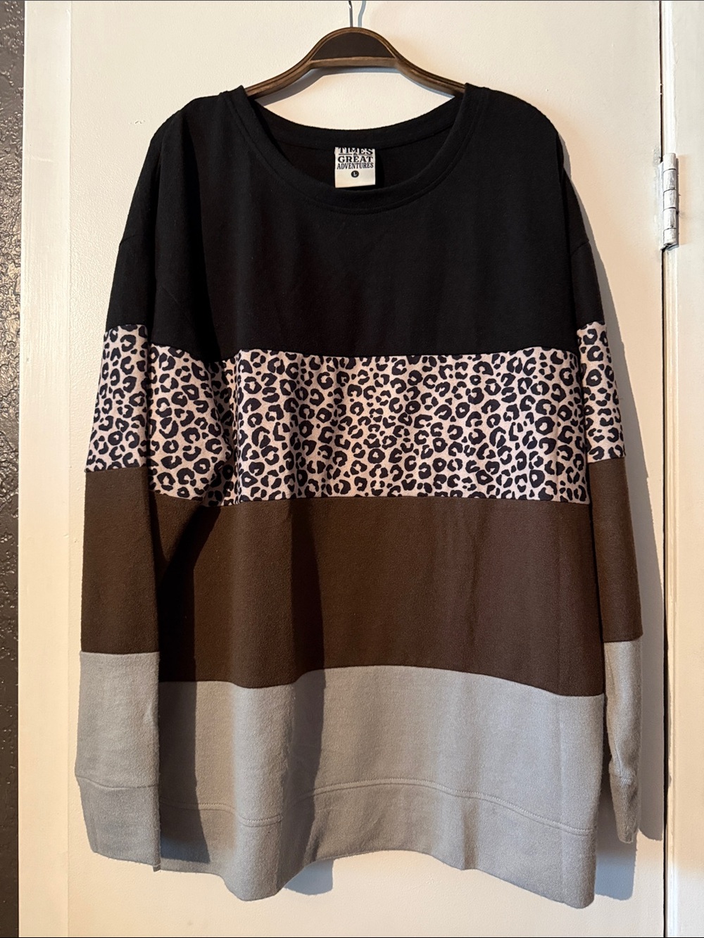 Colorblock Leopard-Accent Crewneck Sweater - Black, Brown & Gray